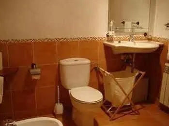 La Costanilla Hotel *